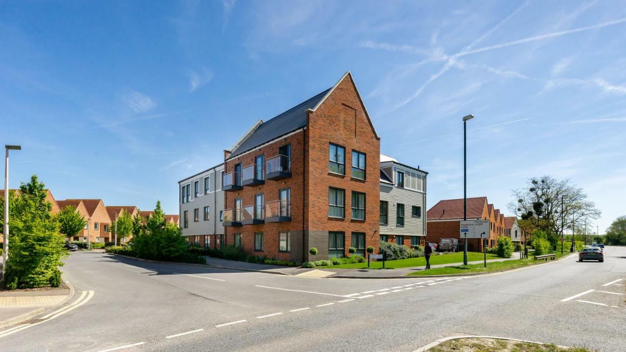 Fortified Luxury Apartment Chatham  Exterior photo